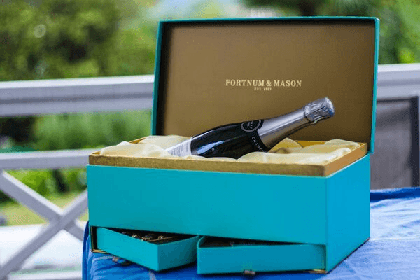 Luxury Customise gift boxes